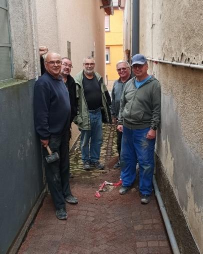 Für die Ehrenamtsgruppe im Einsatz: Hubert Hauswirth, Roland Gromeier, Peter Fahrnbach, Volker Henn und Ronald Stüber.